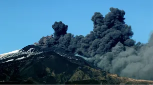 Erupción del volcán Etna: cenizas, lava y más de 130 sismos