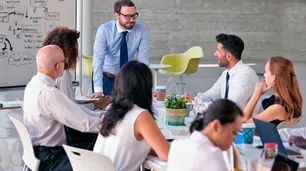 Es necesario impulsar cambios en las relaciones personales dentro del ámbito laboral