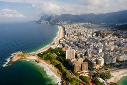 Temporada 2025: por qué vacacionar en Brasil puede ser más barato que viajar a la costa argentina