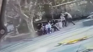 Chicos de 12 años jugaban al “ring raje” y un vecino los atacó con un cuchillo en Valentín Alsina
