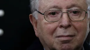 Las víctimas del sacerdote chileno Karadima serán indemnizados por la iglesia
