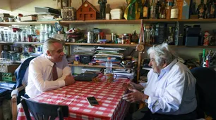 Alberto Fernández cerró su viaje de este viernes a Uruguay visitando a Pepe Mujica