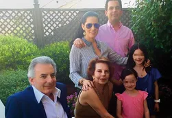 Vargas Llosa e Isabel Preysler tienen a sus hijos como voceros del romance