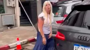 Una mujer discutió en Punta del Este y amenazó a un hombre con un bate de béisbol: "¿Cómo me vas a decir boluda?"