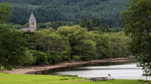 El lago Ness, víctima del cambio climático: sus aguas cayeron a su nivel más bajo en décadas