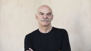 Martín Caparrós propuso rebautizar al idioma