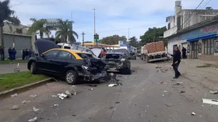 Un camión se quedó sin frenos e impactó a nueve vehículos: un muerto y cuatro heridos