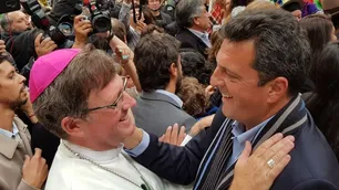 El reproche del arzobispo García Cuerva a Sergio Massa por publicar una foto juntos