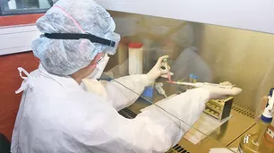 Diez laboratorios ya realizan las pruebas para detectar coronavirus