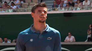 "Me voy a cagar en la pista": la insólita frase de un tenista francés en Roland Garros