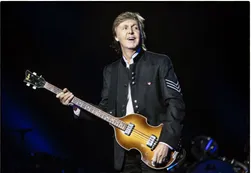 Paul McCartney celebra los 80 años de Lennon con un emotivo evento
