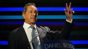 Daniel Scioli entre dos aguas: sigue sin definirse entre el kirchnerismo y el PJ renovador