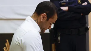 Condenaron al futbolista brasileño Dani Alves a 4 años y 6 meses de prisión por violación