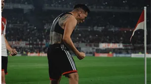 River ganó un partido clave y Argentinos pasó a octavos