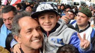 Daniel Scioli continúa su campaña con reuniones en Buenos Aires y en el Interior