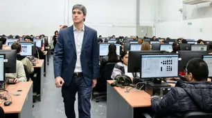 Polémica por el escrutinio provisorio: proponen un fiscal por escuela para controlar la transmisión