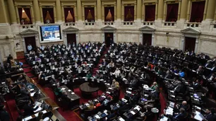 La oposición aprobó aumento de haberes y bono a jubilados y la prórroga de la moratoria previsional