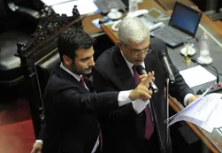 Al grito de "truchos", los camporistas Forlón y Álvarez recalan en la AGN