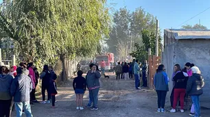 Tragedia en Mendoza: tres niños murieron tras el incendio y derrumbe de su casa