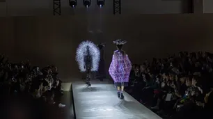 Juanita Tinelli, instalada en París, brilló en la pasarela