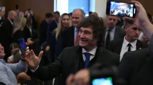 Javier Milei acusó a Juan Schiaretti de proponer una "locura gastomaníaca" y llevar el IVA al 42%