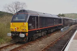 El "royal train" se jubila: el ahorro llevó a Carlos III a desterrar el medio de transporte favorito de los Windsor