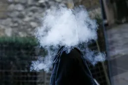 Aseguran que el vapeo no incitaría al tabaquismo adolescente