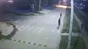 Un ladrón de 18 años intentó asaltar a un policía en Merlo: recibió tres balazos