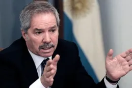 Felipe Solá contra la oposición: "No escuchaba el verbo erradicar desde la época de los milicos"