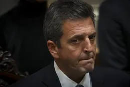Sergio Massa cruzó a otro periodista que lo consultó sobre la inflación y dio una mala información sobre los campos tras la sequía