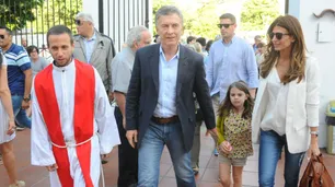Macri y Antonia acompañaron a la hija mayor de Juliana Awada en su confirmación