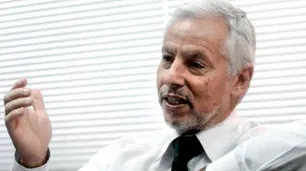 Vasconcelos le responde a Milei: "El problema para el desarrollo no fueron los empresarios, fueron los cepos"