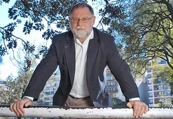 Alberto Manguel: “Sería ingrato no aceptar un puesto que ocupó Borges”