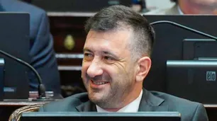 Kueider pidió quedar libre en la causa que lo investiga por enriquecimiento ilícito en Argentina