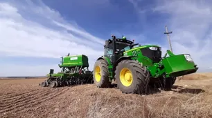 Monitor agridulce: Las ventas de maquinaria agrícola suben pero producción cae el 32%