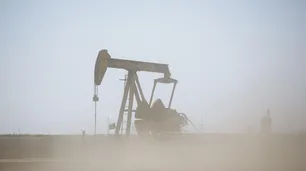 El petróleo cae a cerca de US$103 gracias a las conversaciones entre Rusia y Ucrania