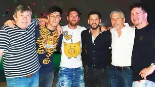 Ginóbili y Messi hicieron escala en Rosario para pasar las fiestas con sus familias