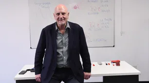Agustín Salvia: “Uno de cada cuatro argentinos está viviendo en la marginalidad y en la subsistencia”