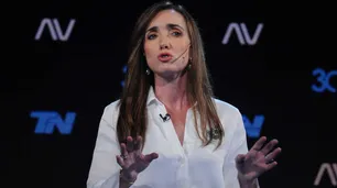 "Embalsamado" y "vende humo": las frases más picantes de Villarruel contra Rossi en el debate de vices