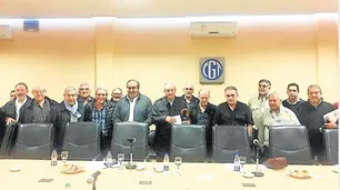Un jesuita cercano a Francisco trabaja en la reunificación de la central obrera