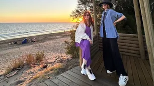 Más fotos de Cristina Kirchner en Monte Hermoso, ahora junto a Florencia y su nieta
