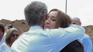 Macri reaparece junto a Vidal pero no definen todavía el desdoblamiento