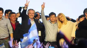 Alberto Fernández mira con preocupación a Macri y mantiene reuniones con "espadas" legislativas