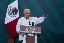 México inaugura una aerolínea que se espera pierda dinero durante años