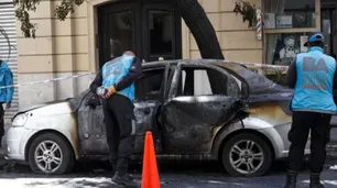 Balvanera: borracho incendió el auto de su madre y calcinó a una persona