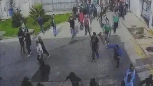 Violento ataque de sindicalistas de Camioneros: entraron a una empresa y golpearon a varios trabajadores