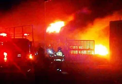 Incendiaron el hipermercado de un candidato opositor en Santa Cruz