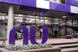 Nubank ganó menos de lo esperado por el aumento de provisiones ante el fuerte crecimiento del crédito