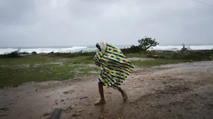 El huracán Melissa tocó tierra en Cuba con vientos sostenidos de 195 kilómetros por hora tras su feroz paso por Jamaica