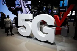 Trump pide a firmas de EEUU acelerar implementación de redes 5G